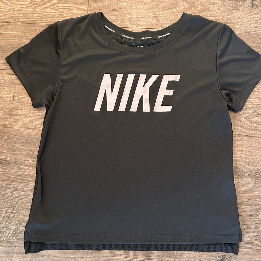 Nike Running Cropped Mesh Top Women’s Medium NEW